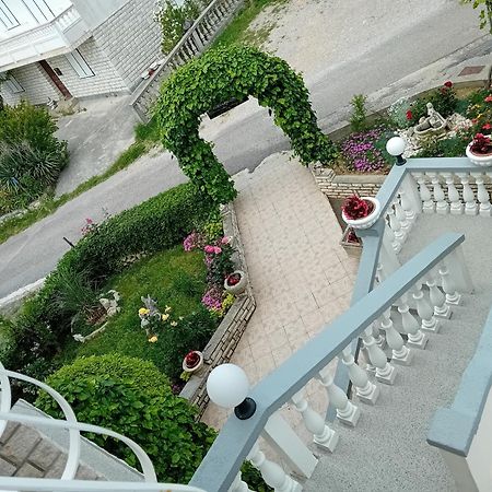 Apartments Panorama View Zeljko Scerbe Mundanije المظهر الخارجي الصورة